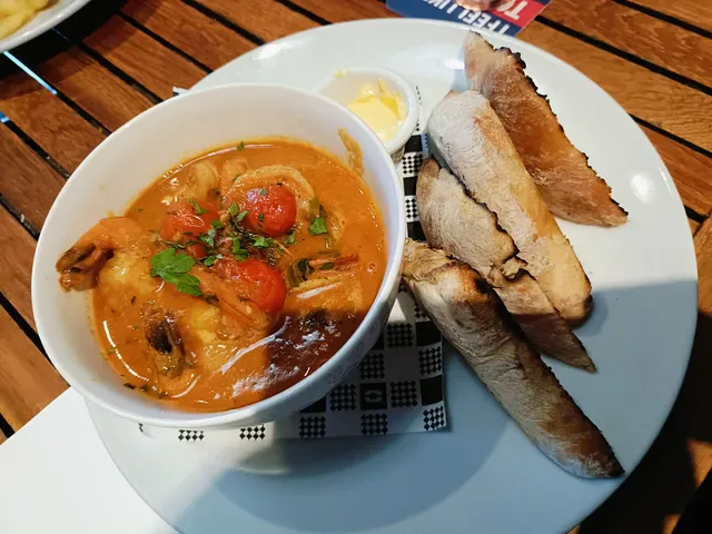 Plough & Harrow Hotel