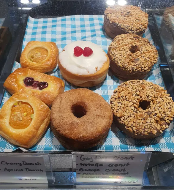 Polymath Inc. cafe & food.