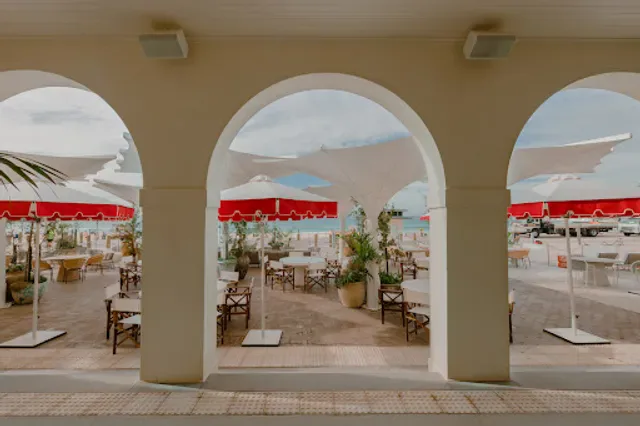 Promenade Beach Bar