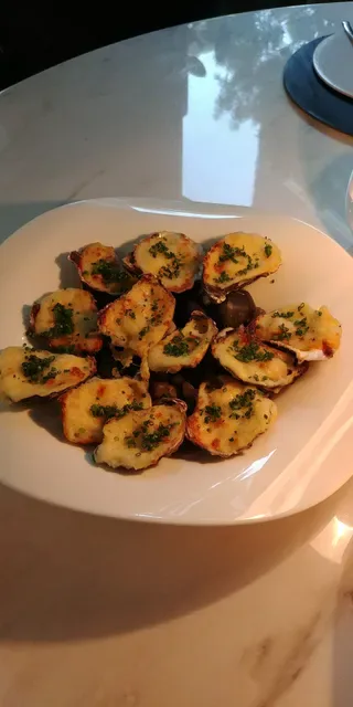 Quoi Dining Restaurant