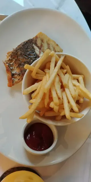 Quoi Dining Restaurant