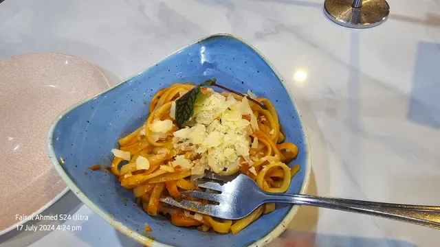 RASHAYS - Wetherill Park