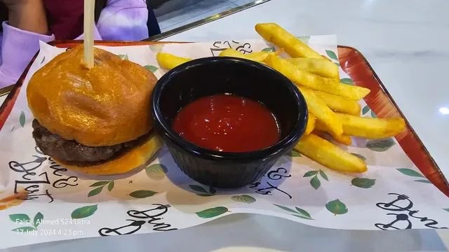 RASHAYS - Wetherill Park