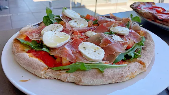 Ray's Pizza Ciao Belli