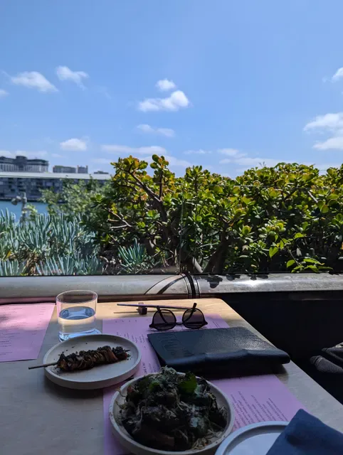 Rekodo Restaurant & Vinyl Bar