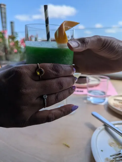 Rekodo Restaurant & Vinyl Bar