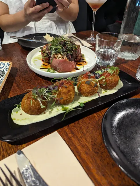 Reminiscence Restaurant, Italian, Tapas Cafe Wine & Whisky Bar