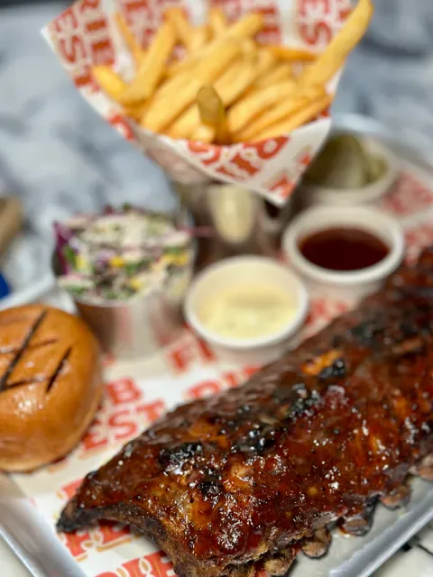 Ribs & Burgers Zetland