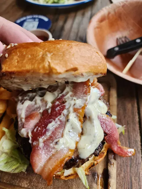Ribs & Burgers Zetland