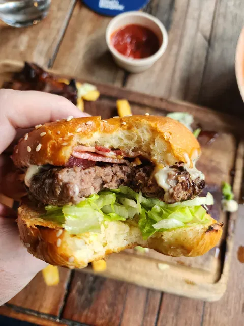 Ribs & Burgers Zetland