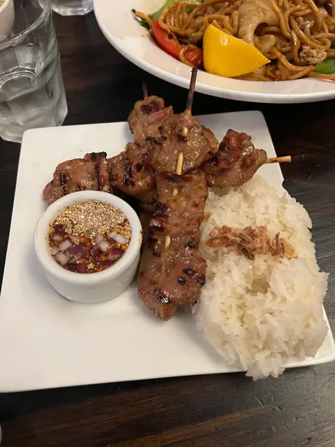 Rice and Lake Thai Restaurant