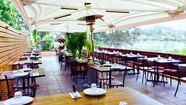 Rice and Lake Thai Restaurant