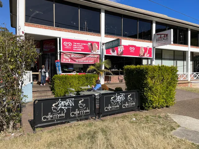 Riverside Takeaway