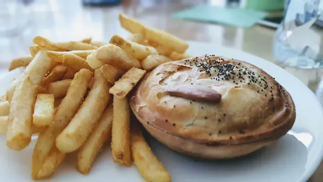 Romeo's Pie Cafe