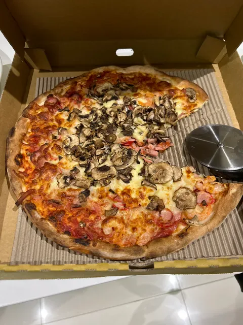 Ronnie's Pizza House