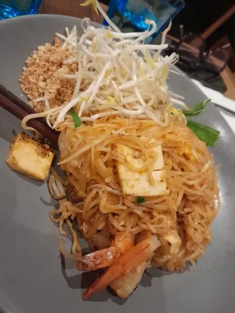 Ros Niyom Thai Restaurant and Bar (Kirrawee)