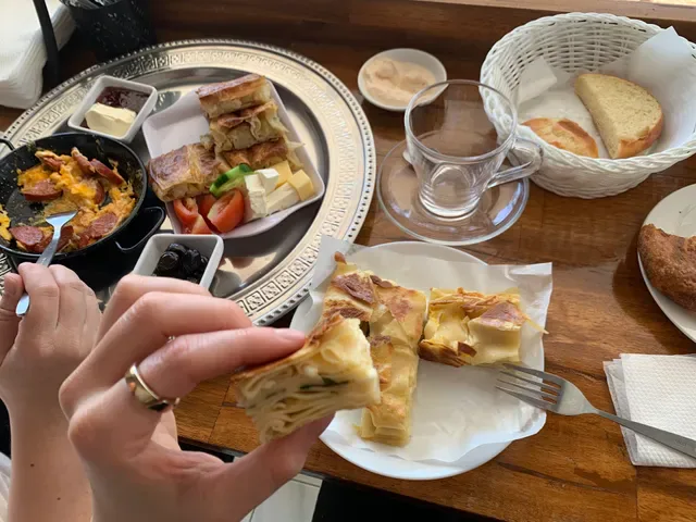 Rose Borek