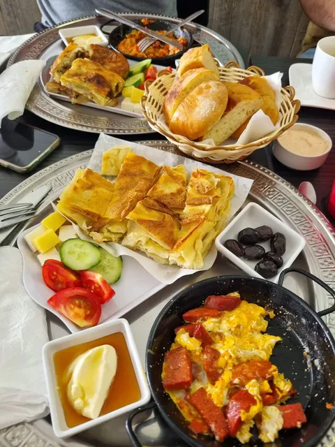 Rose Borek