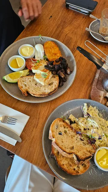 Roseberry Street Cafe