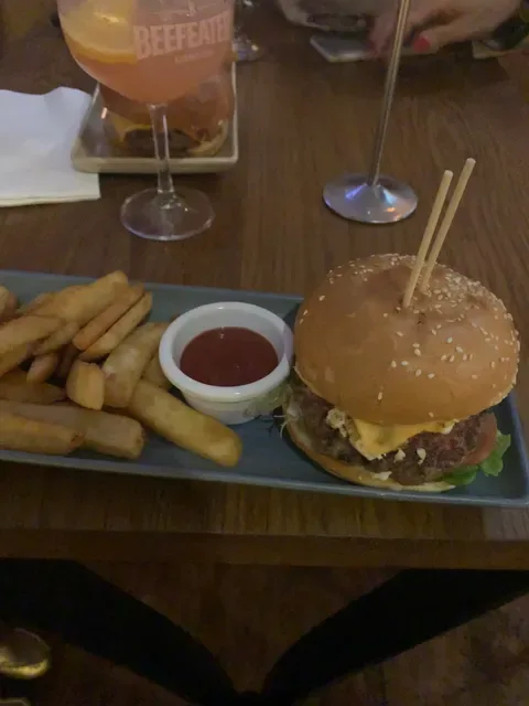 Royal Oak Hotel