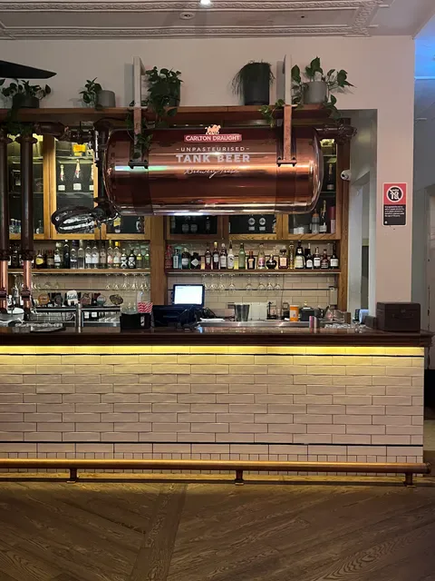 Royal Oak Hotel