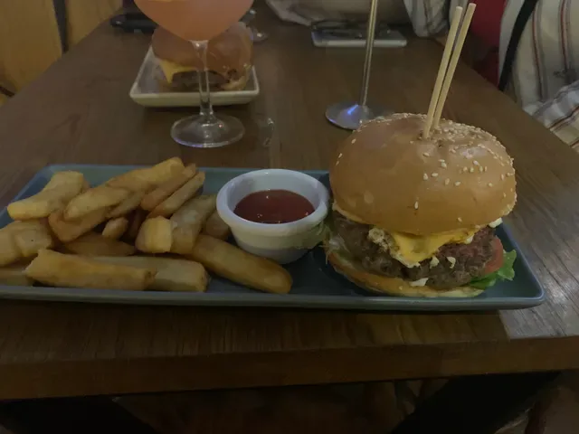 Royal Oak Hotel