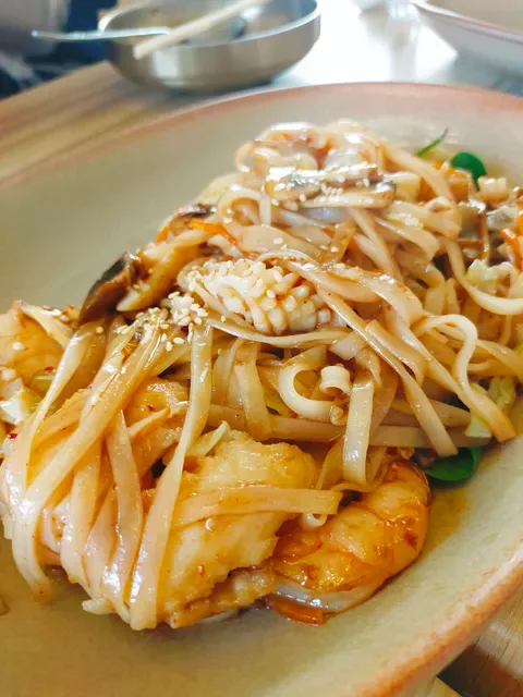 Sanwiye Korean Restaurant.