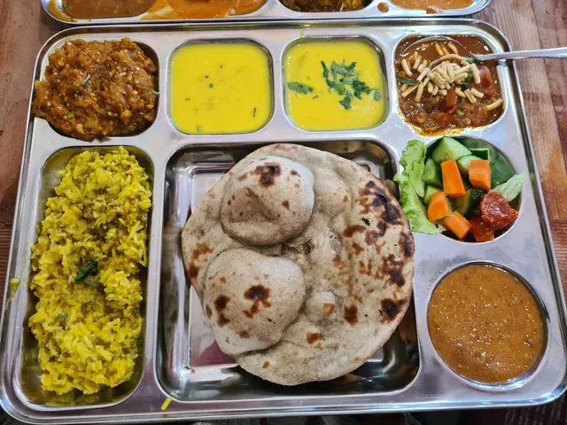 Savariya - Pure Vegetarian Eatery