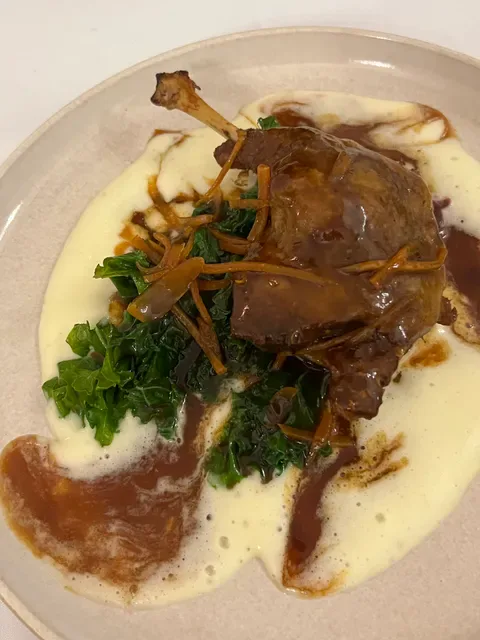 Saveur Restaurant