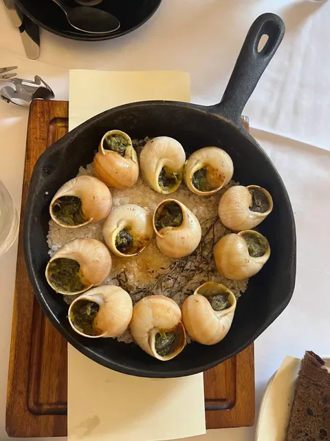 Saveur Restaurant
