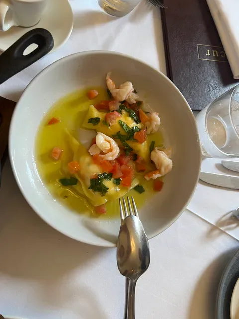 Saveur Restaurant