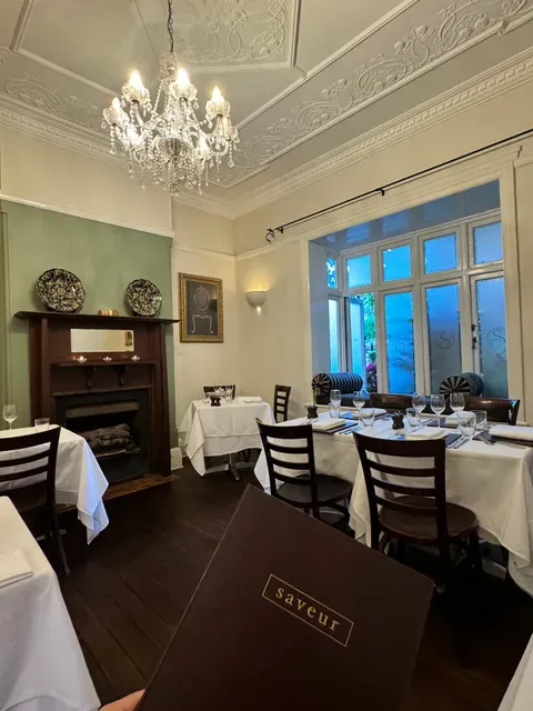 Saveur Restaurant