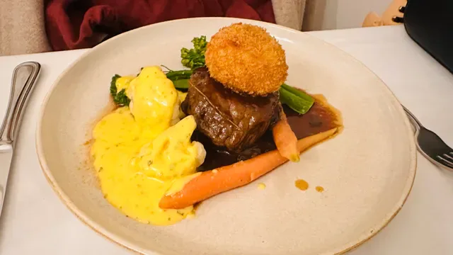 Saveur Restaurant