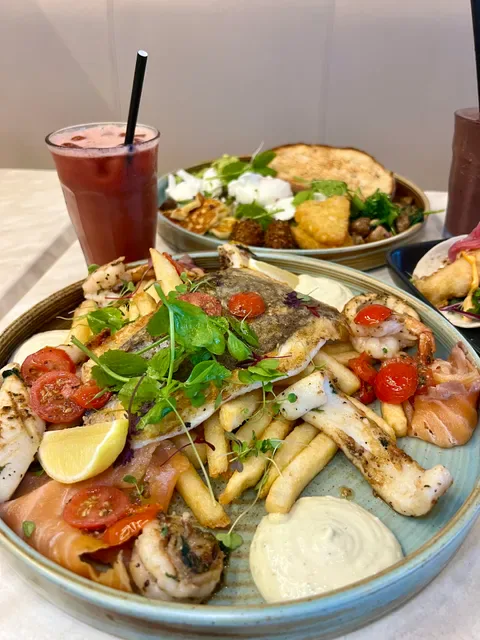 Sea View Cafe & Restaurant