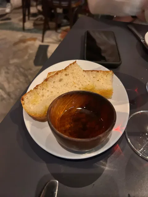 Sella Vinoteca