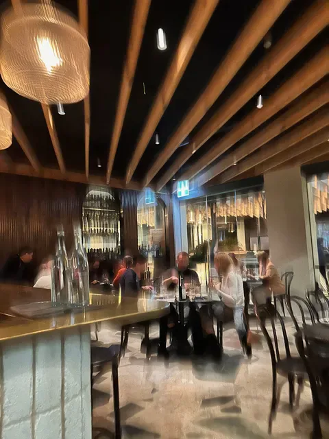Sella Vinoteca