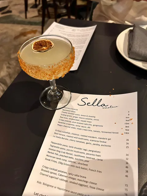 Sella Vinoteca