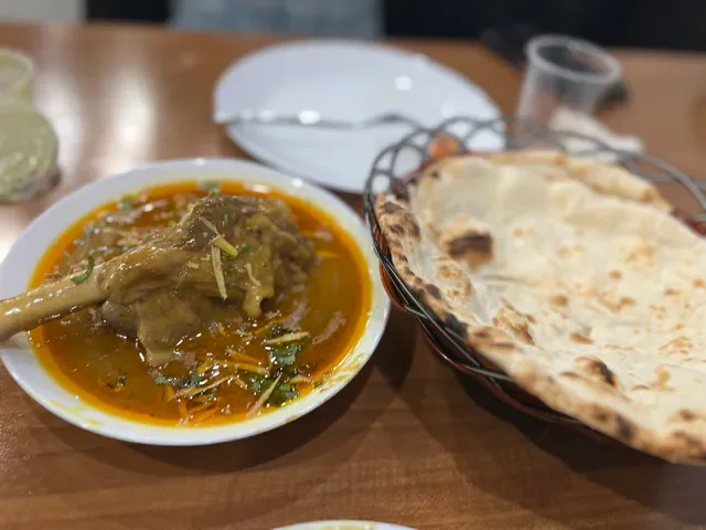 Shaahi Lounge