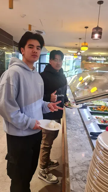 Signatures Buffet