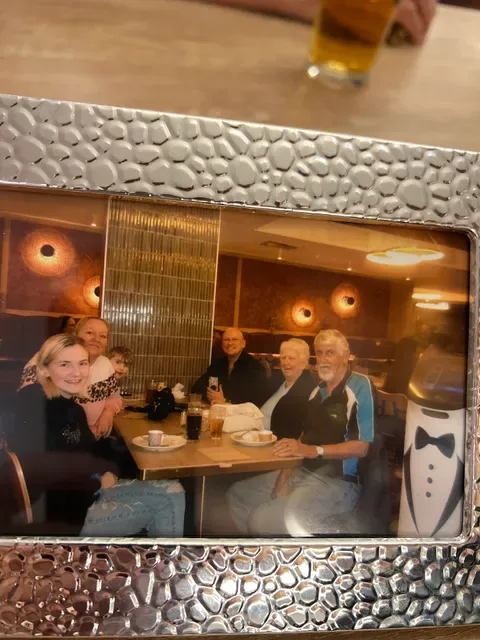 Signatures Buffet