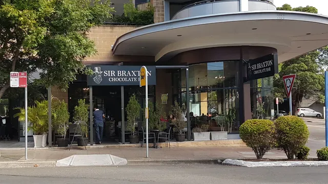Sir Braxton Chocolate Bar