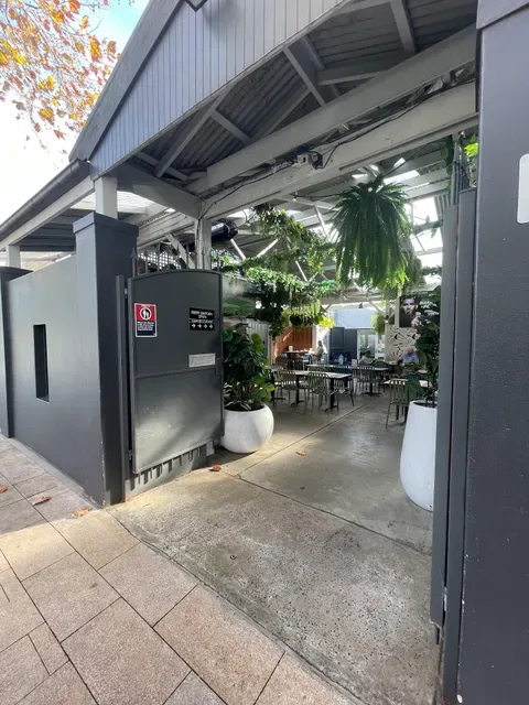 Sir Joseph Banks Hotel