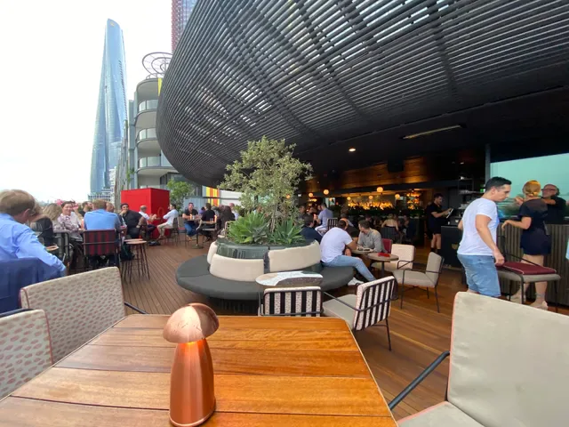 Smoke Bar