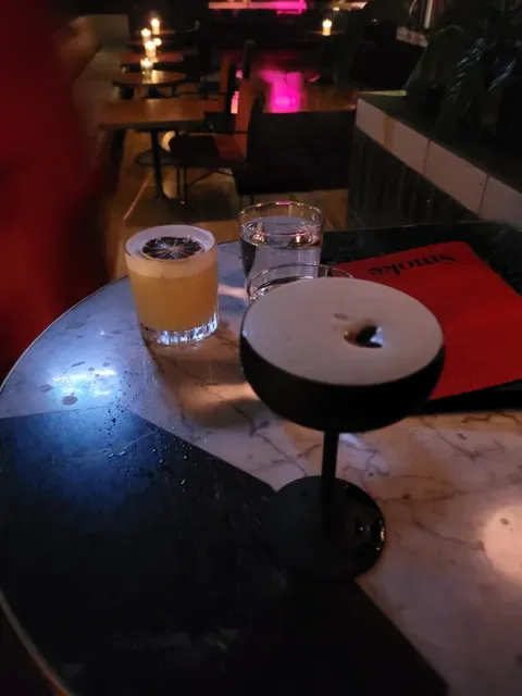 Smoke Bar