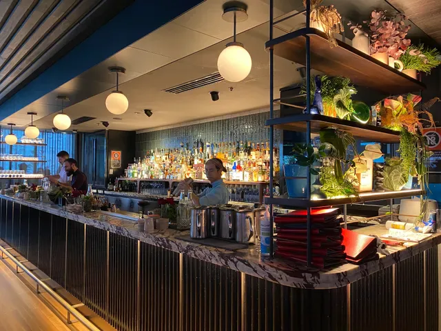 Smoke Bar