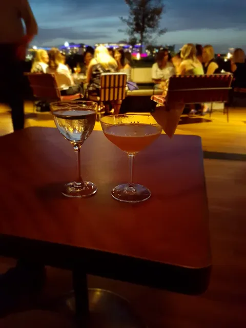Smoke Bar