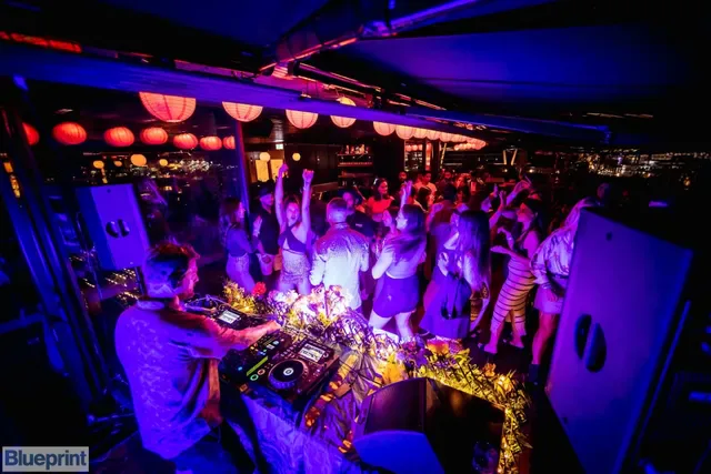 Smoke Bar
