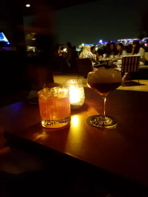 Smoke Bar