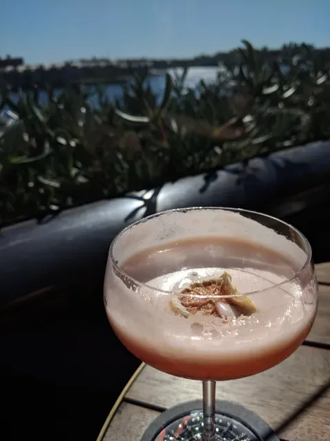 Smoke Bar