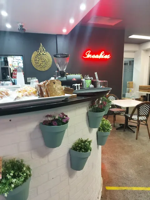 Sneakies kitchen